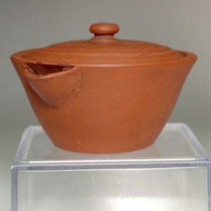 Sugie Jumon 杉江寿門  (1828-1898) Tokoname yaki, Houhin (teapot). by Sugie Jumon 杉江寿門 