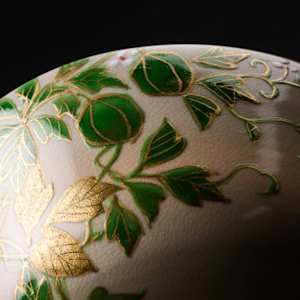 Kubota Tsuneyuki 窪田常之 b.1952 Kyo yaki Chawan with Balloon Vine Motif   Fūsen-kazura風船カズラ図 茶碗 by Kubota Tsuneyuki 窪田常之 