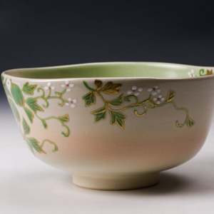 Kubota Tsuneyuki 窪田常之 b.1952 Kyo yaki Chawan with Balloon Vine Motif   Fūsen-kazura風船カズラ図 茶碗 by Kubota Tsuneyuki 窪田常之 