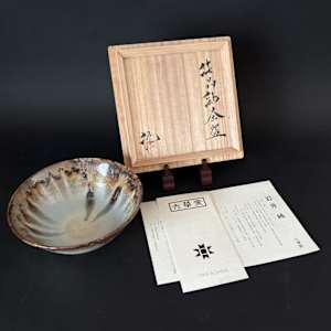 Iwai Jun (岩井純) of the Rikka Kiln (六華窯),  Crystalline-glazed (結晶釉, kesshō-yū)  tea bowl. by Iwai Jun 岩井純