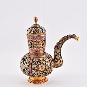 A Gem-Set Gold Wine flask (Chuski)