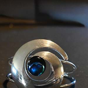 Dichroic cuff # 4 item 56 by Susan Mason, Image 1.