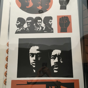 [Exhibit Collection] HOMAGE TO THE PANTHERS by Elizabeth Catlett 