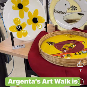 Large Early Bird and Worm Circle by Candice Treat Murphy, Image 2.