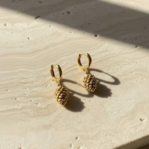 Pinecone Huggies by Breanna Cole, Image 9.