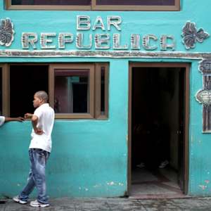 Bar rRepublica by Ellen Konar & Steve Goldband, Image 1.
