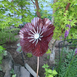 Garden Flower-Deep Red with Dichroic Center 