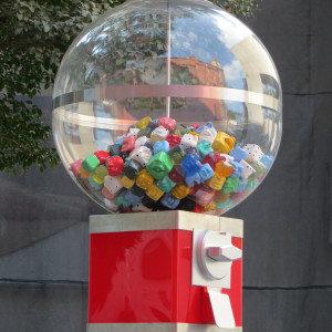 Sweet and Sour II (Agridulces y Amarguras II) by Claire Becker  Image: Public exhibition, Downtown Mexico City, detail