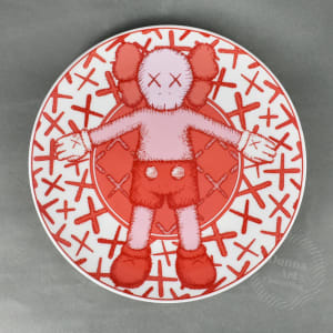 KAWS 紅色瓷盤組 Ceramic Plate Set (Red) by KAWS 