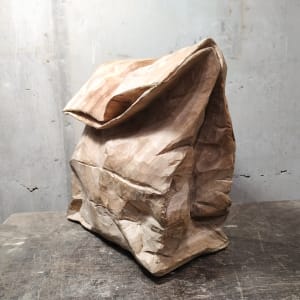 紙袋 Bag by 賀泉融 HE Cheny Rong 