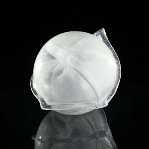 Inflatable 75 - Pink Ribbon by Linda van Huffelen, Image 4.