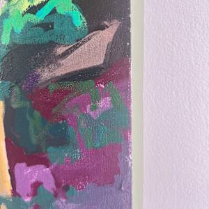 Solvitur Ambulando by Krista Townsend  Image: The 1 and 1/2 inch edge of the canvas is painted a muted green.