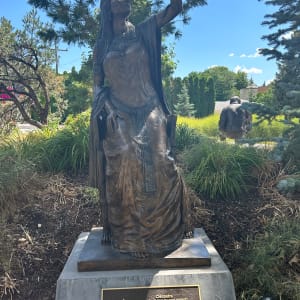 Cleopatra by Dennis Smith  Image: 195 West Center Street, Cedar City, UT.  (Beverley Taylor Sorensen Center for the Arts).

Photograph by Steven D. Decker. Licensed as Creative Commons (CC BY-SA).
