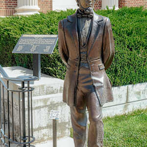 Henry Lunt by Jerry Anderson  Image: 10 North Main Street, Cedar City, UT.

Photograph by Ryann S. Ford. Licensed by Creative Commons (CC  BY-SA). 