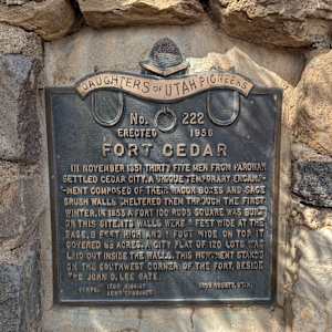 Fort Cedar Monument  Image: Photograph by Jacob B. Arnell. Licensed by Creative Commons (CC BY-SA).