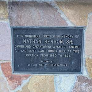 Nathan Benson, Sr. Monument  Image: Photograph by Jacob B. Arnell. Licensed by Creative Commons (CC BY-SA).