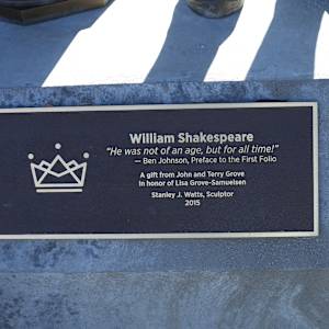 William Shakespeare by Stanley J. Watts  Image: Photograph by Ryann S. Ford. Licensed by Creative Commons (CC  BY-SA). 