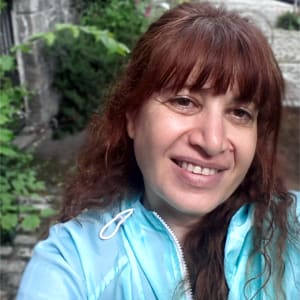 Finding Calm While We Wait: Life is Full of Colours by Liza Petrides 