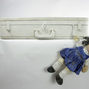 SE LES PERDIO EL SERAFIN, Suitcase by Beatriz Mejia-Krumbein