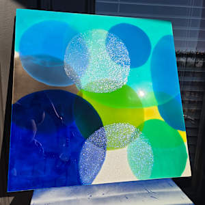 ABSTRACT RESIN CIRCLES IN RICH ULTRAMARINE BLUE, BRIGHT GREEN, & OPAL by Tana Hensley, Image 14.
