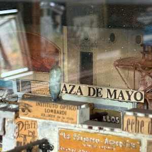 Plaza de Mayo by Ithacar Jalí, Image 4.