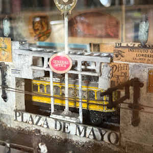 Plaza de Mayo by Ithacar Jalí, Image 3.