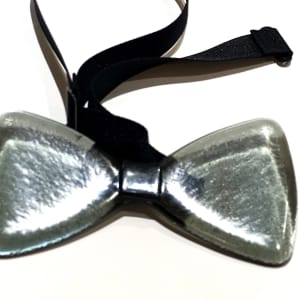 Glass Bow Tie – ARTISAN COLLECTION, Standard Colors by Nancy Gong  Image: BT-ARTISAN Collection, Standard Color 22-02 w/ Strap
ARTISAN COLLECTION. Standard color. $150.00 
Unisex. Available exclusively from Gong Glass Works. 
