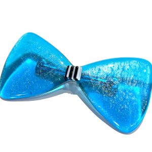 Glass Bow Tie – ARTISAN COLLECTION, Standard Colors by Nancy Gong  Image: BT-ARTISAN Collection, Standard Color 22-03 w/ Clip
ARTISAN COLLECTION. Standard colors. $150.00 
Unisex. Available exclusively from Gong Glass Works. 