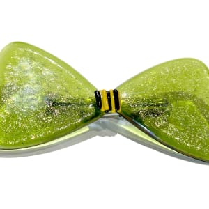 Glass Bow Tie – ARTISAN COLLECTION, Standard Colors by Nancy Gong  Image: BT-ARTISAN Collection 22-07 w/ Clip.
ARTISAN COLLECTION. Standard colors. $150.00 
Unisex. Available exclusively from Gong Glass Works. 