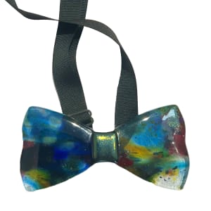 Glass Bow Ties – THE DESIGN COLLECTION, Standard Colors by Nancy Gong  Image: Bow Tie,  DESIGN COLLECTION, Standard Color 23-07 with strap from the Gong Spirit Wear Series. One of a kind. Exclusively from Gong Glass Works. 