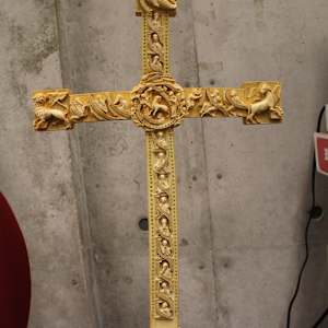Cloisters Cross, Image 12.
