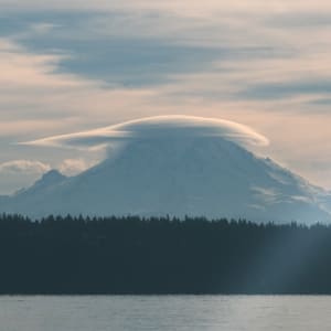 Mt. Rainier (Cumulus cloud?) by Layomi Akinrinade