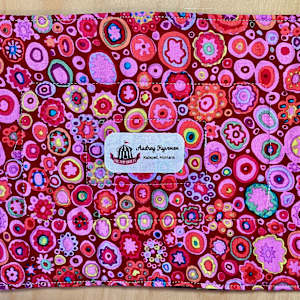 Rosa Lee Bee by Audrey Hyvonen 