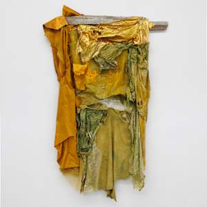 No todo lo que brilla es oro by Karla Kantorovich