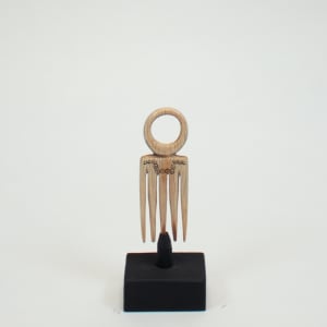 Comb (Dinka People, Sudan) by Unknown
