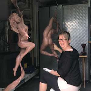 YOU'VE HAD MANY SOLO, GROUPE AND GALLERY EXHIBITIONS. HOW DO YOU FEEL ABOUT THOSE EXPERIENCES AND CREATING ARTS IN FRONT OF THE PUBLIC ? by JACINTHE LACROIX. MASTER SCULPTOR AND ARTIST 