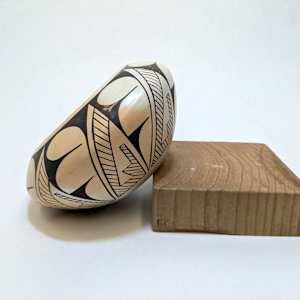 Untitled, (Navajo Flattened Seed Jar) by Fawn Navasie 