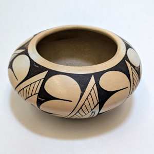 Untitled, (Navajo Flattened Seed Jar) by Fawn Navasie 