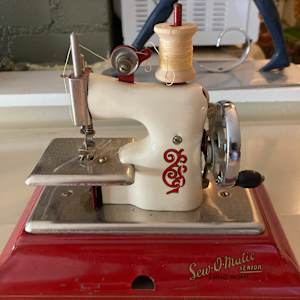 Sew O Matic toy sewing machine 