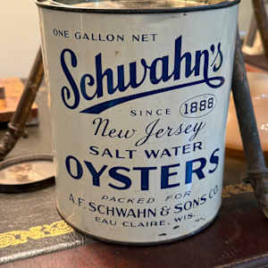 Schwahn's Oyster tin, Image 1.