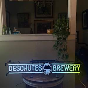 Deshutes beer neon sign, Image 2.