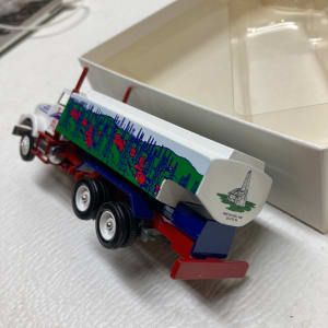 Winross die cast hershey semi tanker by die cast 