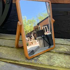 Simple pine dresser mirror, Image 1.