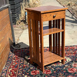 Arts n Crafts small side table, Image 2.