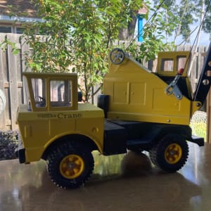 vintage TONKA Yellow mighty crane 