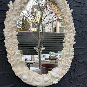 Oval sea shell motif mirror, Image 5.