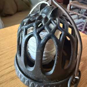 Victorian iron string holder, Image 2.