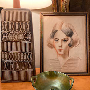 Art Deco woman portrait in pencil 