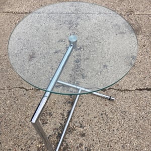 Steel chrome side table with round glass top 