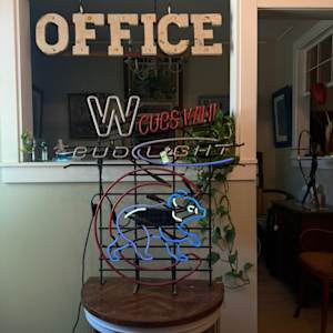 Budlight beer neon sign, Image 2.